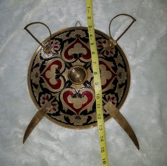 Brass Swords & Shield - Picture 6 of 14